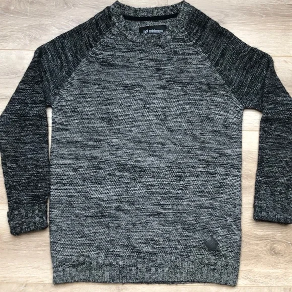 Minimum medium sweater - Picture 1 of 5